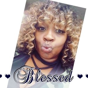 Meet your Posher, Maya